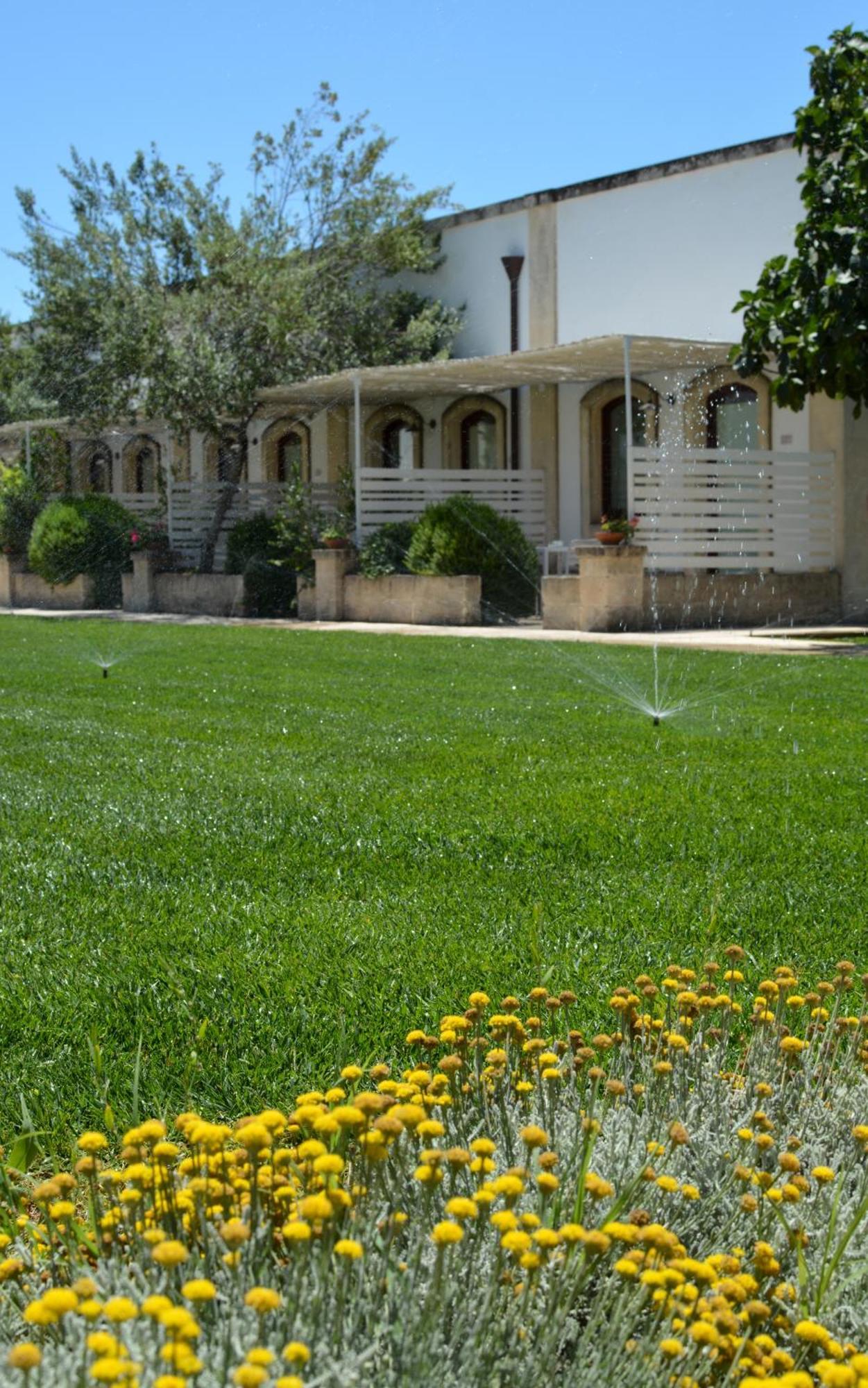Masseria Corda Di Lana Hotel & Resort Torre Lapillo Exterior photo